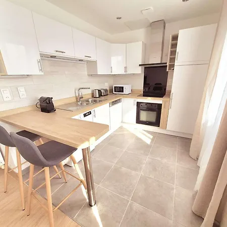 Moderne Lumineux Pres Et Commerces - Fr-1-675-51 Boulogne-sur-Mer